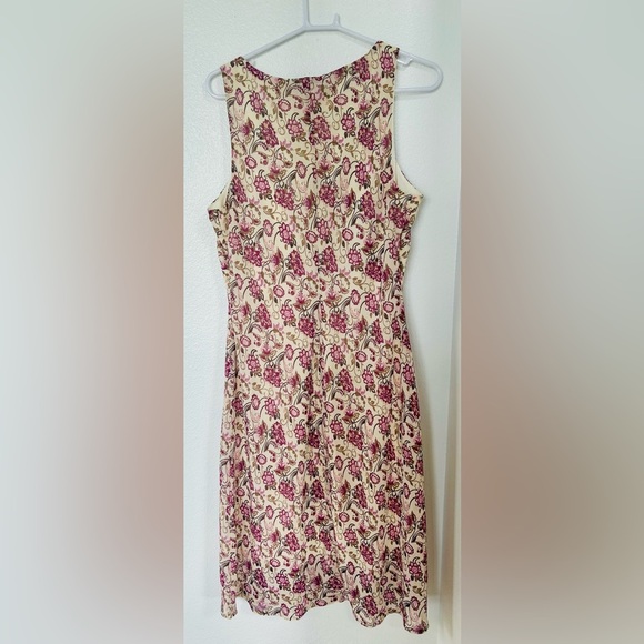 Floral midi dress. Flowy, light, excellent condition. - Picture 4 of 4